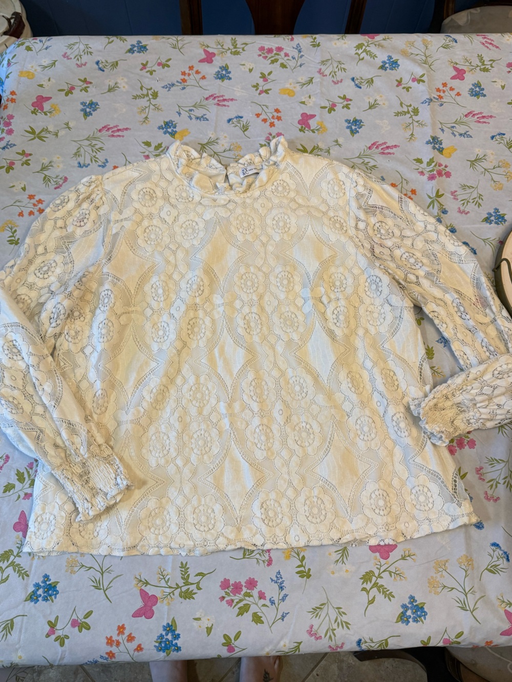 New York & Company Cream Lace Long-Sleeve Blouse